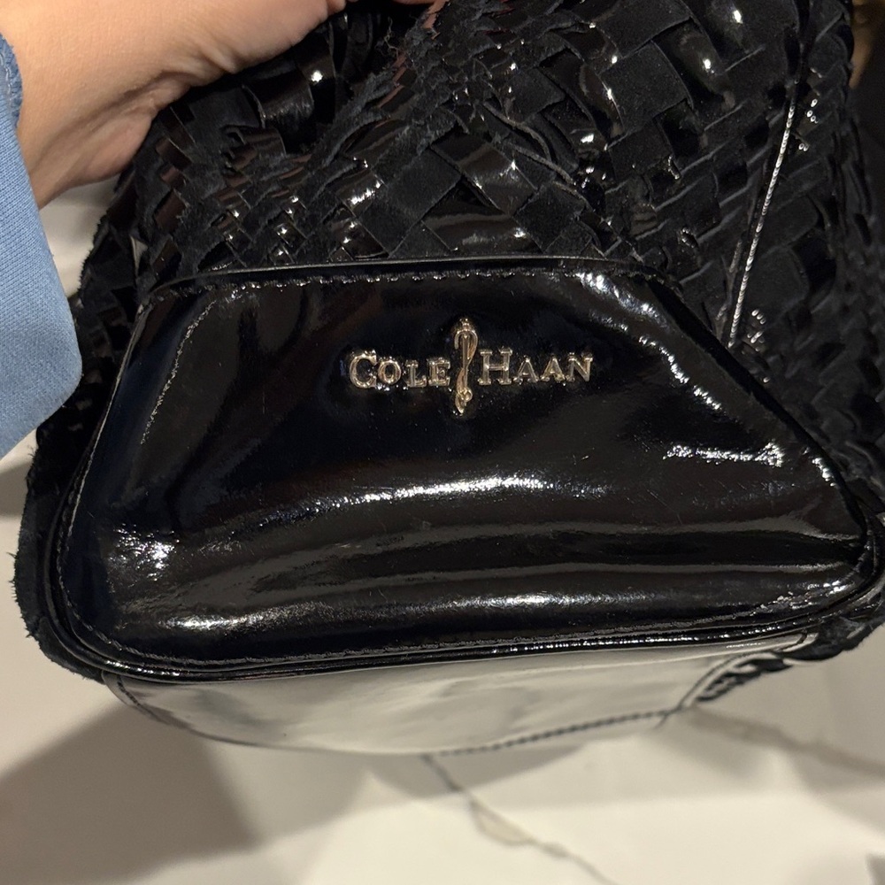 Cole Haan Black Woven Patent Leather & Suede Shoulder Bag, Purple Lining. - Picture 6 of 9
